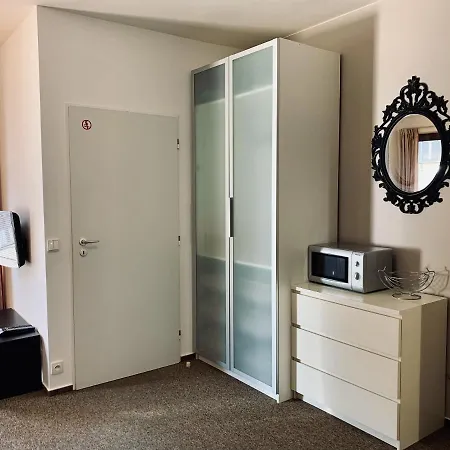 아파르트마니 야스나 쇼포트 *